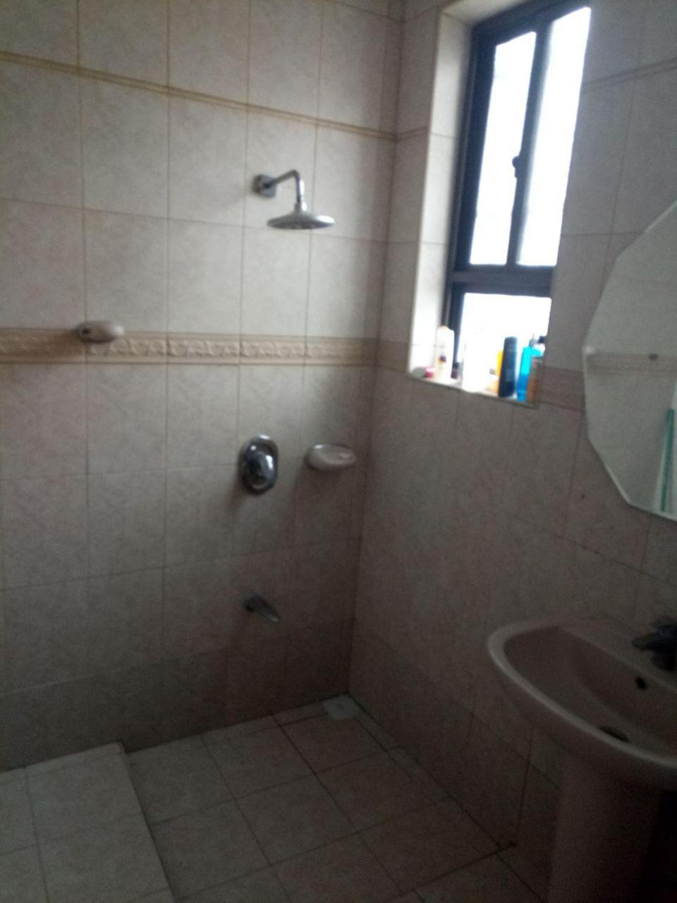 Apartment In Dar Homestay 다르에스살람 외부 사진